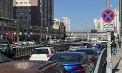 İSTANBULLULARIN OTOPARK ÇİLESİ - İstanbul'da uygun park yeri bulmak, trafikte ilerlemek kadar zor