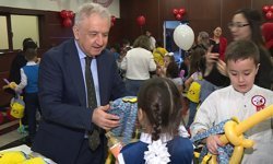 Kazakistan'da 23 Nisan Ulusal Egemenlik ve Çocuk Bayramı kutlandı