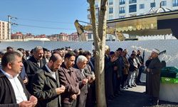 Kocaeli'de fabrikada yüksekten düşerek hayatını kaybeden 3 işçinin cenazeleri defnedildi