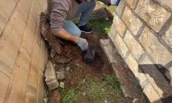 Mardin'de mezarlıkta gömülü 2 kilo 378 gram eroin ele geçirildi