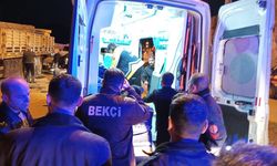 Mardin'de park halindeki tıra çarpan otomobildeki 5 kişi yaralandı