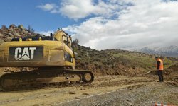 Muş-Kulp kara yolunda heyelan nedeniyle ulaşım sağlanamıyor