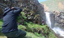 Muş'ta üniversite öğrencileri fotoğraf kursunda öğrendiklerini doğada pekiştiriyor