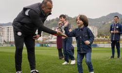 Otizmli bireylerden Çaykur Rizespor'a ziyaret