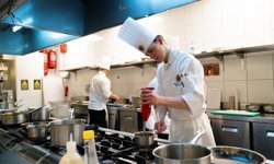 Özyeğin Üniversitesi Mükemmellik Merkezi'nde Uluslararası Genç Aşçı Yarışması düzenlendi
