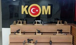 Şanlıurfa'da silah ve mühimmat kaçakçılığı iddiasıyla 2 zanlı tutuklandı