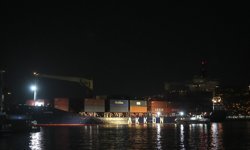 Sarıyer'de karaya oturan konteyner gemisi için kurtarma çalışması başlatıldı