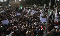 Suriye'nin başkenti Şam'da İsrail'in Filistinlilere yönelik idam cezası yasası protesto edildi