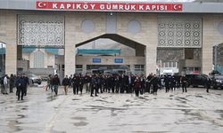 Ticaret Bakanı Bolat, Kapıköy Gümrük Kapısı'nda incelemelerde bulundu: