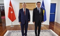 Ticaret Bakanı Bolat, Kosova Başbakanı Kurti ile görüştü