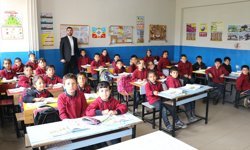 Trabzonspor'dan Ağrı'daki köy okulu öğrencilerine forma sürprizi