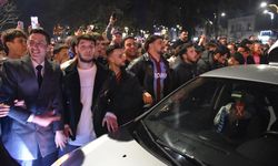 Trabzonsporlu taraftarlar, Galatasaray galibiyetini kutladı