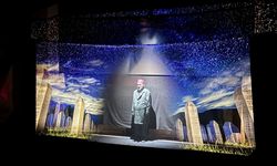 Türkiye turnesindeki 'Firavunla Yüz Yüze' tiyatro oyunu, Kırşehir'de sahnelendi