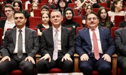 Türkiye Uzay Ajansı Başkanı Kıraç, Sakarya'da öğrencilerle buluştu: