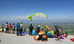 Türkiye Yamaç Paraşütü Hedef Yarışması, Gaziantep'te başladı