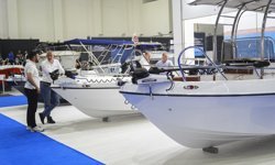 Yat ve tekne tutkunları İzmir'deki fuarda buluştu