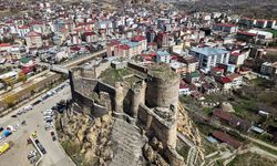 Yıllardır kapalı olan Oltu Kalesi için restorasyon süreci başlıyor