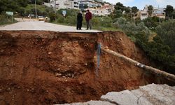 Yunanistan'da şiddetli yağışın neden olduğu sele kapılan 1 kişi hayatını kaybetti