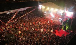 27. Tarım ve Seracılık Festivali'nde sanatçı İrem Derici sahne aldı