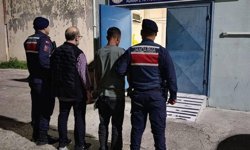 Adana'da yaşlı çifti telefonla dolandıran 2 zanlı tutuklandı
