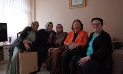AK Parti İstanbul milletvekillerinden annelere ziyaret