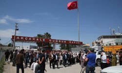 Akçakale Gümrük Kapısı'nda pasaportlu geçişler yeniden başladı