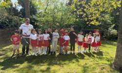 Almanya'da yaşayan Çığır, geleneksel Türk ata sporu okçuluğu gelecek nesillere aktarıyor