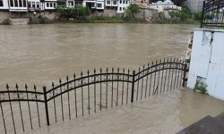 Amasya'da yaklaşık bir haftadır etkisini sürdüren sağanak Yeşilırmak'ın debisini yükseltti