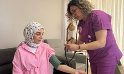 Anne adayları 'Her Gebeye Bir Ebe' uygulamasıyla korkularını yeniyor