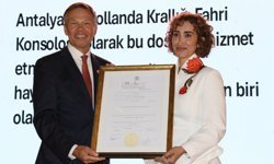 Antalya'da Hollanda'nın 'Kral Günü' etkinlikleri kapsamında tören düzenlendi