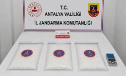 Antalya'da uyuşturucu operasyonunda yakalanan 2 zanlı tutuklandı
