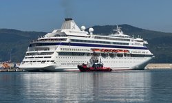 'Astoria Grande' kruvaziyeri 808 yolcusuyla Amasra'ya geldi