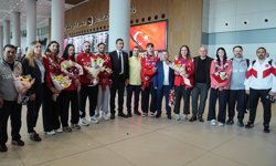 Avrupa şampiyonu milli tekvandocular yurda döndü