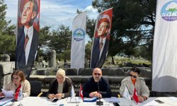 Aydın Söke'de meclis toplantısı Priene Antik Kenti'nde yapıldı