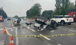 Aydın'da sinyalizasyon direğine çarpan otomobildeki 6 kişi yaralandı
