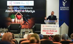 'Bağımlılıkla Mücadelede Ailenin Rolü ve Medya' paneli Esenler'de yapıldı
