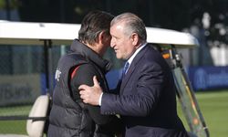 Bakan Bak, A Milli Futbol Takımı'nı ziyaret etti