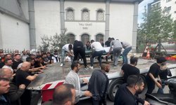 Balıkesir'de öldürülen esnafın cenazesi, kendi çekici aracıyla son yolculuğuna uğurlandı
