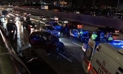 Başkentte zincirleme trafik kazasında 8 kişi yaralandı