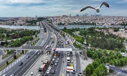 Bayram tatili dönüşünde İstanbul'un bazı bölgelerinde trafik yoğunluğu