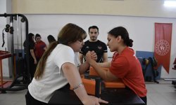 Bilek güreşi milli sporcuları, Avrupa şampiyonasına odaklandı