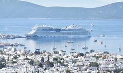 Bodrum'a 'AIDAblu' kruvaziyeriyle 2 bin 377 yolcu geldi