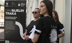 Bosna Savaşı'nda Sırplar tarafından öldürülen 3 binden fazla sivil, Beyaz Kurdele Günü'nde anıldı