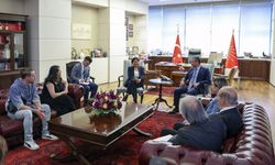 CHP Genel Başkanı Özel, Avrupa Yeşil Partisi Eş Genel Başkanı Tsetsi ile görüştü