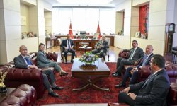 CHP Genel Başkanı Özel, Koç Holding Şeref Başkanı Rahmi Koç ile görüştü