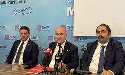 CHP İçişleri Politika Kurulu Başkanı Bakan, partisinin Malatya İl Başkanlığını ziyaret etti