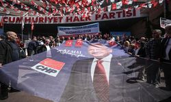 CHP'deki 'Halkla Bayramlaşma' programı dolayısıyla partililer genel merkeze gelmeye başladı