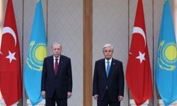 Cumhurbaşkanı Erdoğan, Kazakistan'da resmi törenle karşılandı
