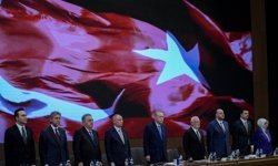 Cumhurbaşkanı Erdoğan: 'Meyhane jargonuyla ona buna saldırarak, hakaret ederek siyasetteki kapasite açığı kapatılamaz. CHP yönetimi vatandaşın aklıyla alay etmeyi artık bırakmalı'