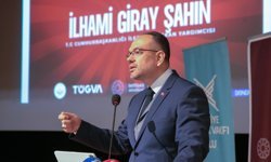 Cumhurbaşkanlığı İletişim Başkan Yardımcısı Şahin, Bolu'da TÜGVA İhtisas Akademi Programı'na katıldı: